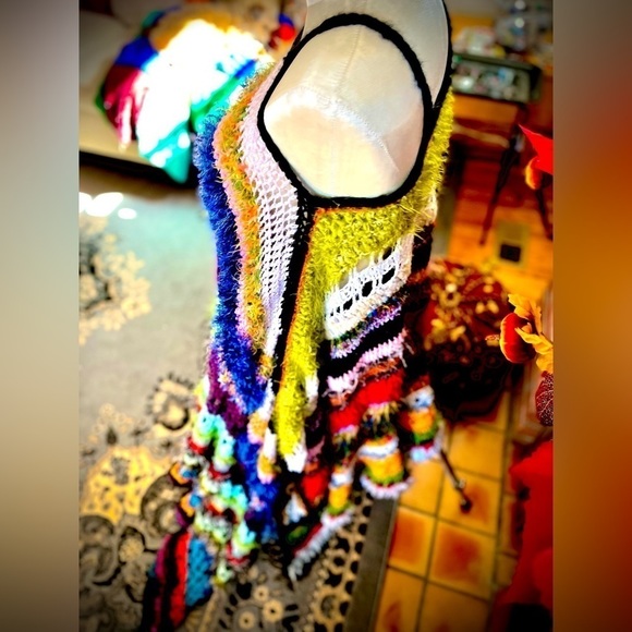 SUPER STAR CROCHETED CAPE DRESS - Picture 9 of 13